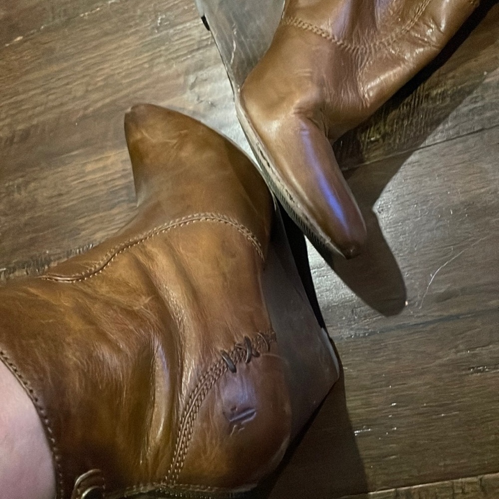 Frye Regina back zip wedge bootie